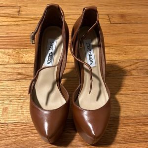 Steve Madden Deeny Cognac platform pumps